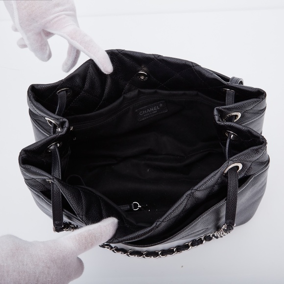 CHANEL VINTAGE CAVIAR BLACK LEATHER GRAND SHOPPING TOTE MEDIUM (2015) - Picture 5 of 10